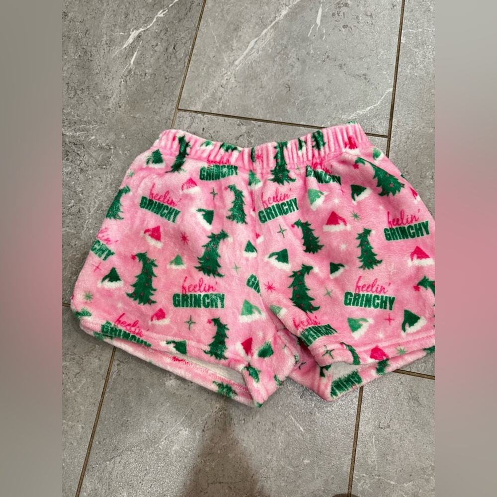 Girls Iscream Pink Grinch Fleece Shorts, size L (14)